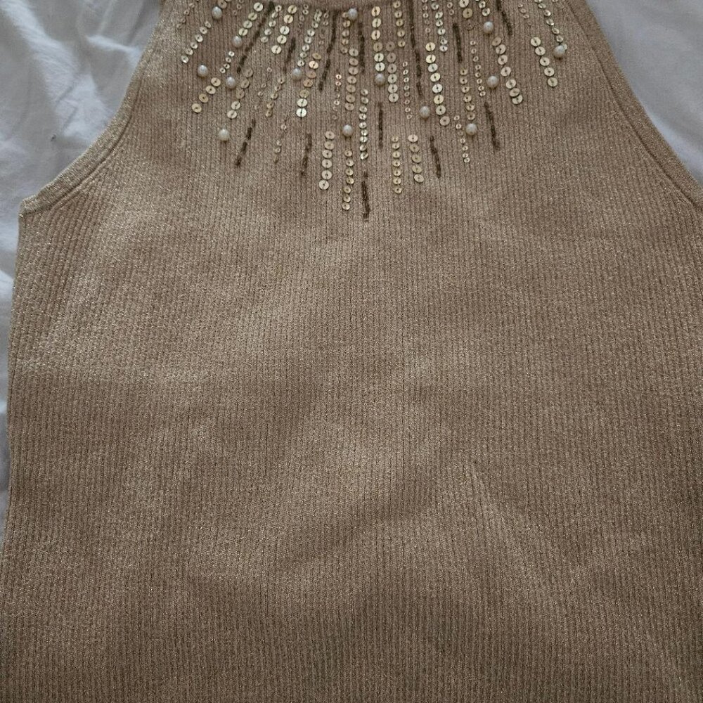 Beautiful NWT Cach'e Gold Tank L